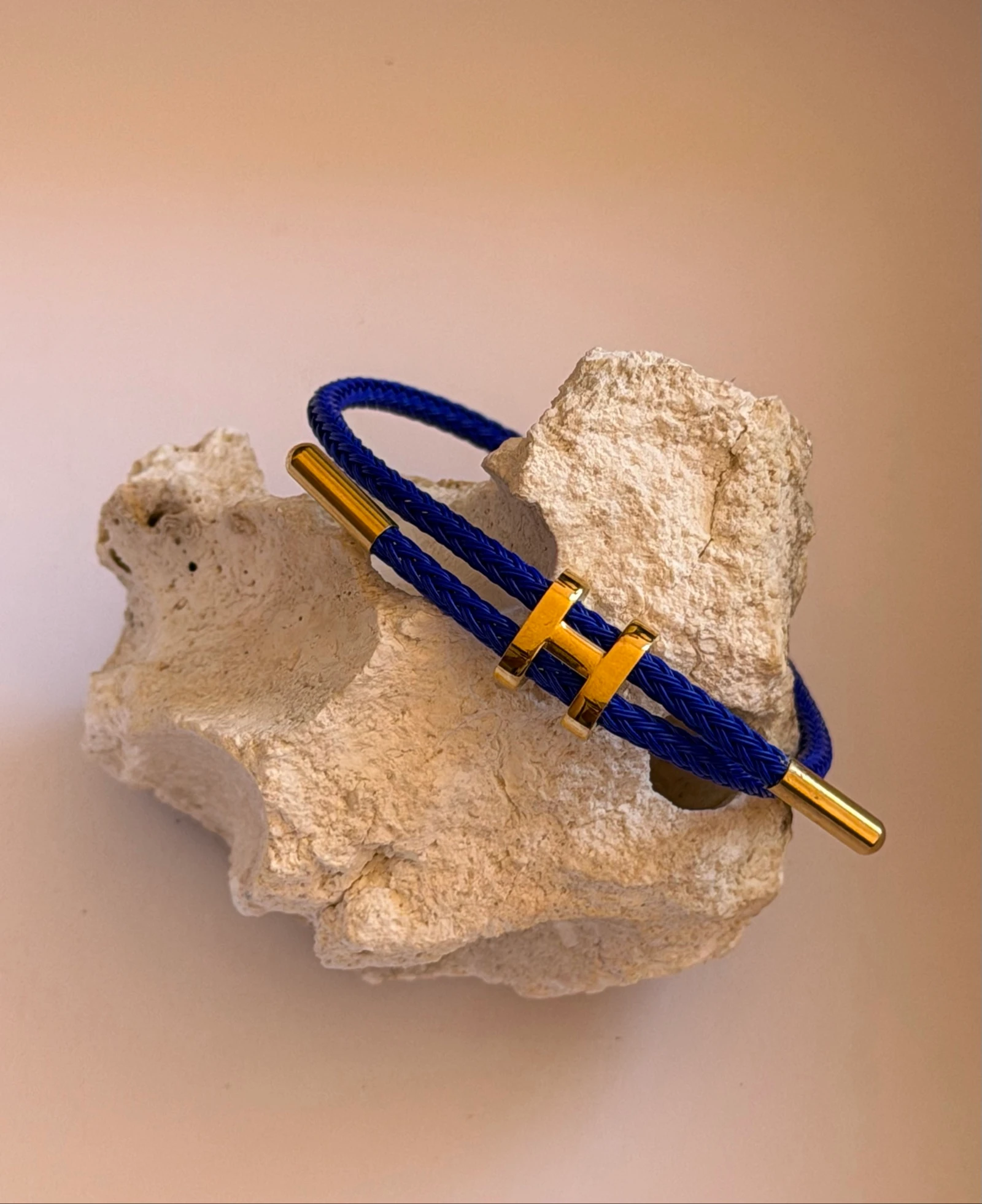 Bracelet cordon bleu en acier inoxydable doré